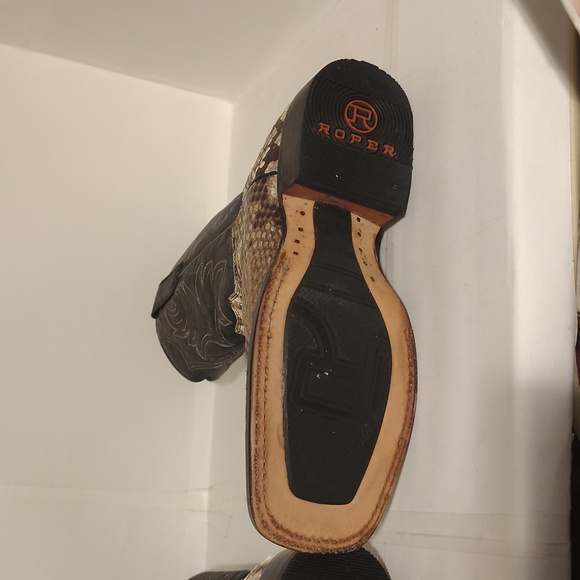 Men's Snakeskin Cowboy Boots size 8.5 Like New brand Roper - Picture 4 of 9